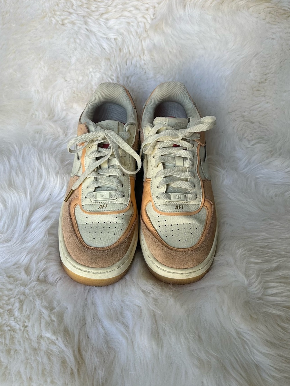 Nike Low-Top Sneakers in Cream and Tan Suede 7.5